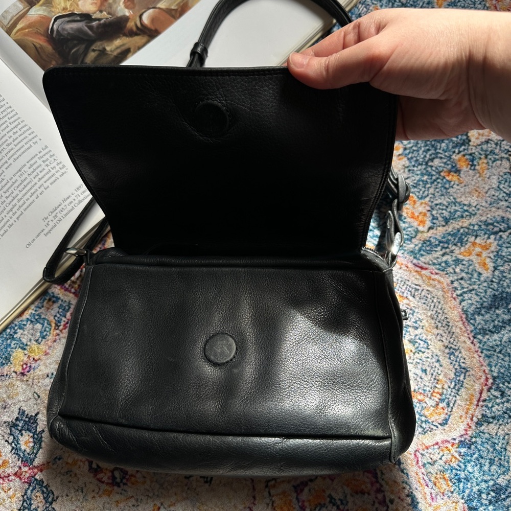 Derek Alexander Black Leather Shoulder Bag - Picture 4 of 16